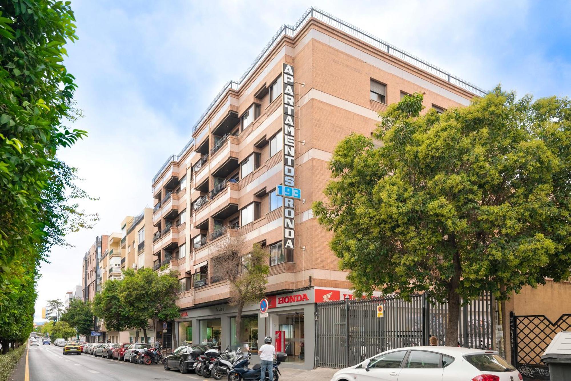 Ronda Suites 193 Junto A Hospitales Y Cerca Centro Con Parking Gratis Granada Bagian luar foto